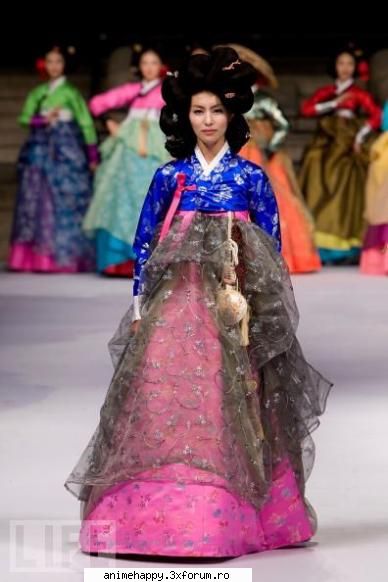Korea~hanbok - Da...am o groaza...ms elenutza :* si o luam de la - Albume de fotografii